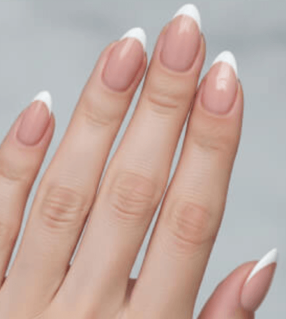 Foto de manos de ejemplo para el generador de arte en uñas con IA